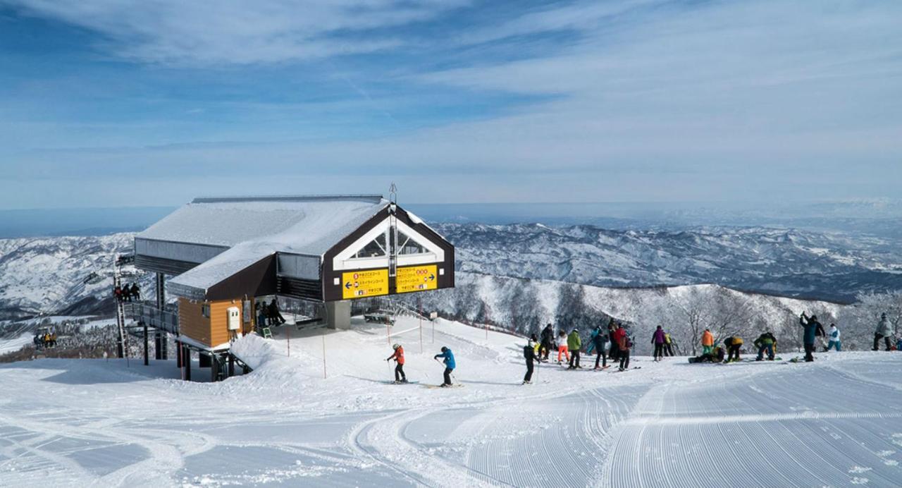 Nozawa Central Esterno foto